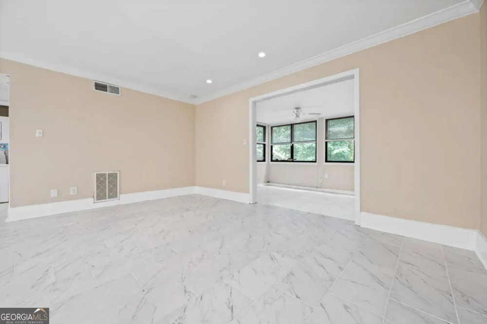 141 Amherst PL NW Atlanta, GA 30327