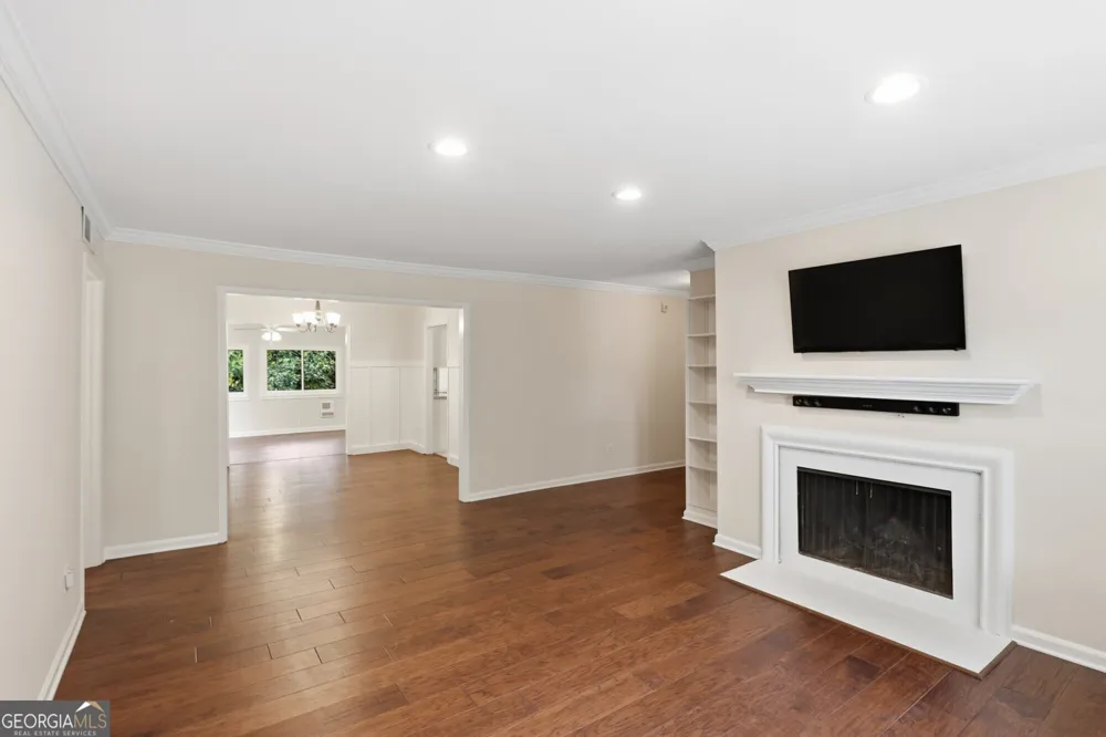 53 Chaumont SQ NW Atlanta, GA 30327