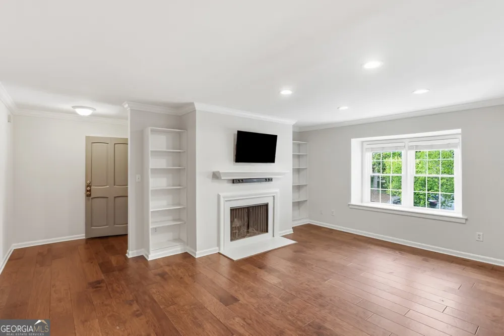 53 Chaumont SQ NW Atlanta, GA 30327