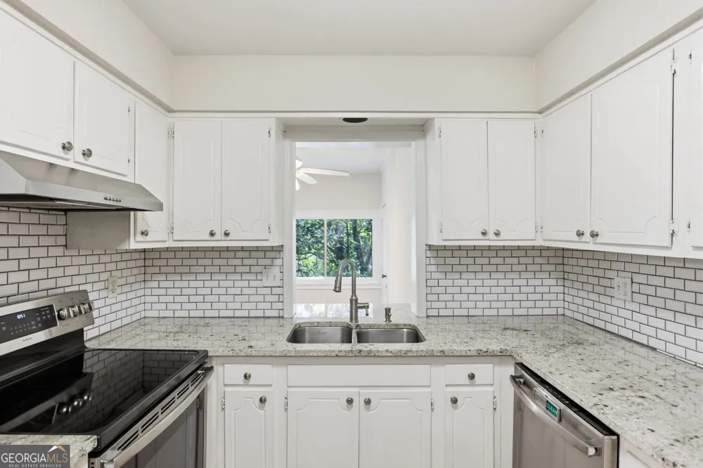 53 Chaumont SQ NW Atlanta, GA 30327