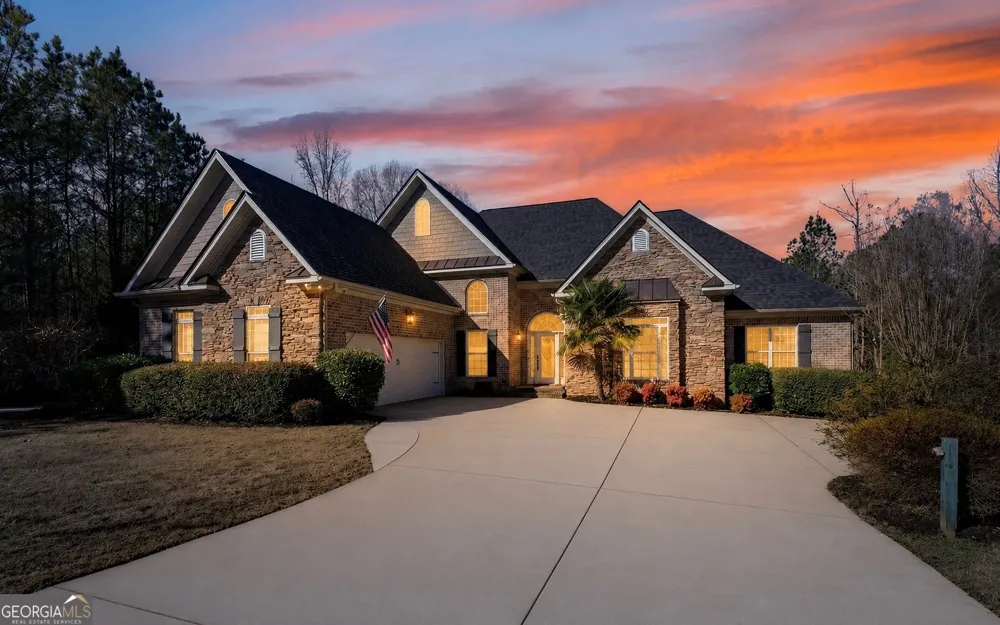 32 River Rapids DR Forsyth, GA 31029