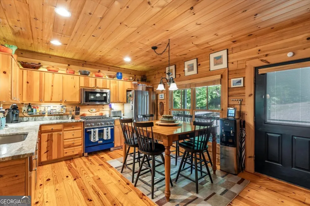 808 Granite DR Hayesville, NC 28904
