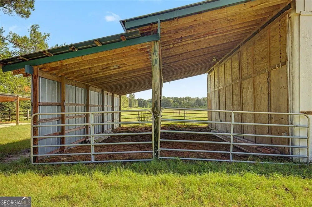 4781 Lj RD Claxton, GA 30417