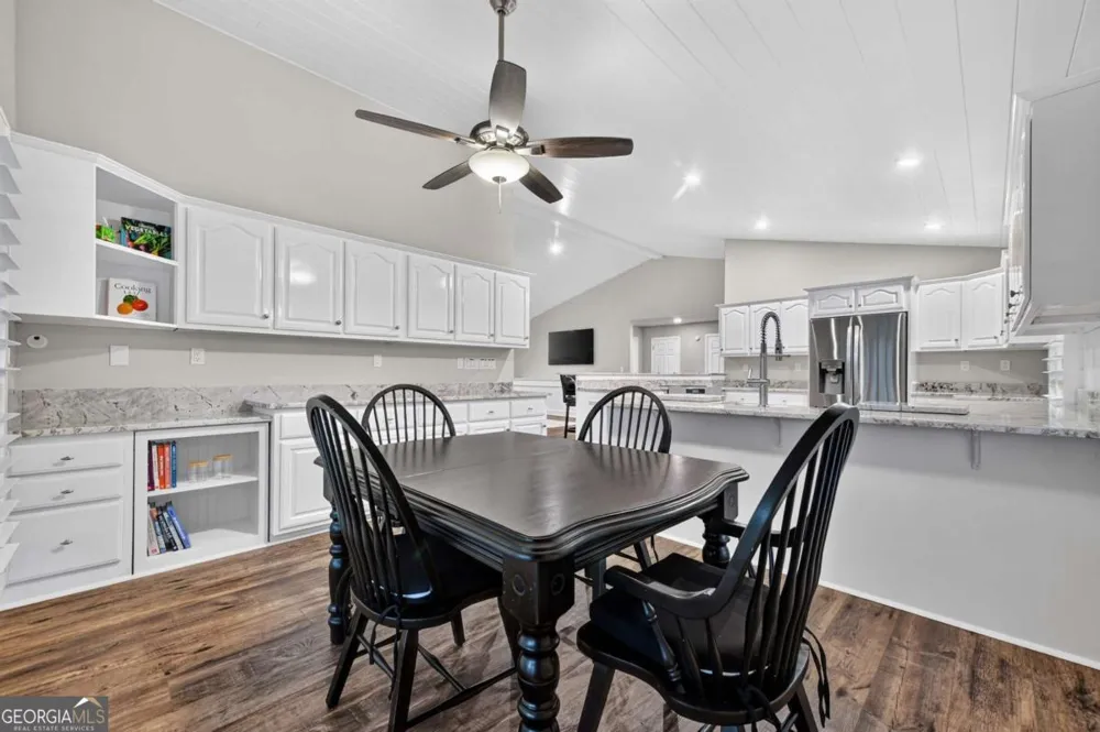 832 W First ST Blue Ridge, GA 30513