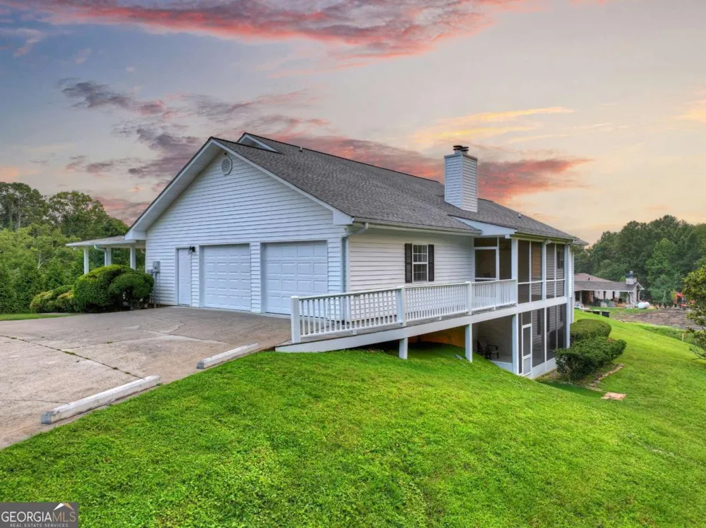 832 W First ST Blue Ridge, GA 30513