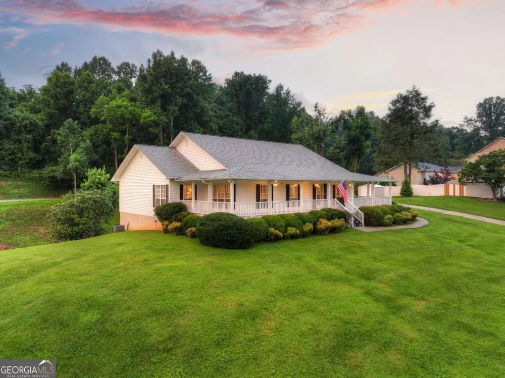 832 W First ST Blue Ridge, GA 30513