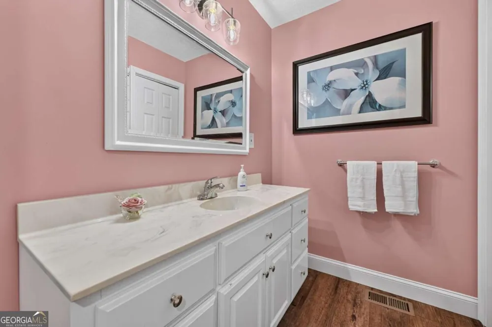 832 W First ST Blue Ridge, GA 30513