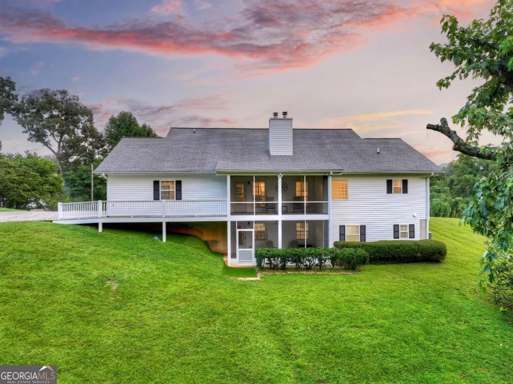 832 W First ST Blue Ridge, GA 30513