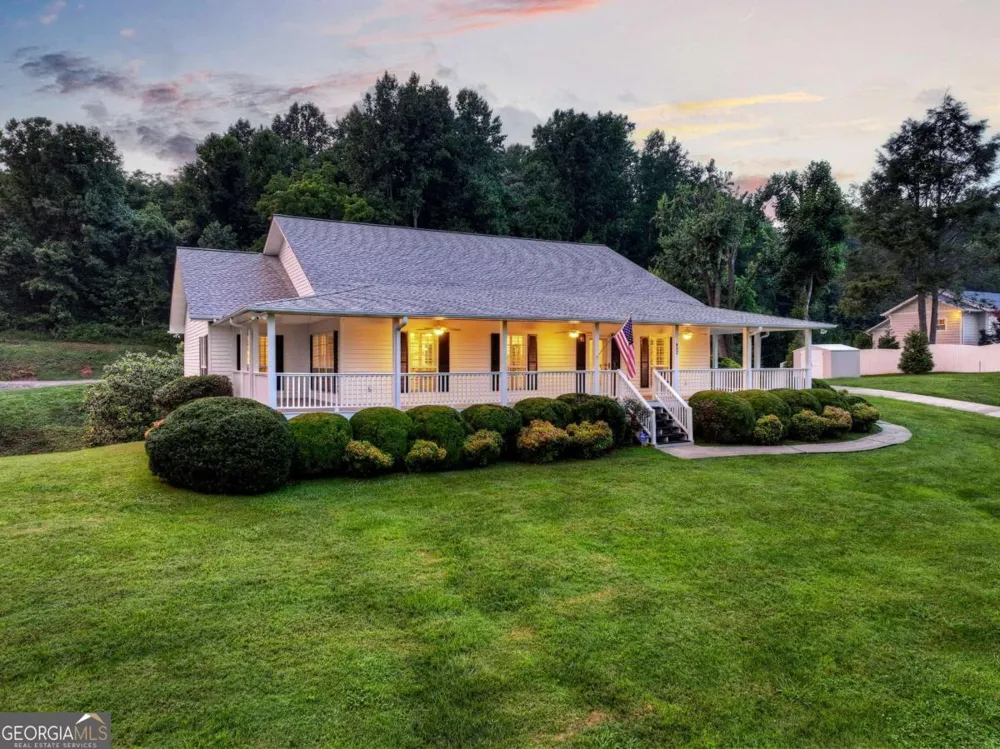 832 W First ST Blue Ridge, GA 30513