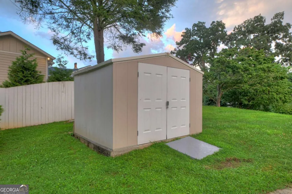 832 W First ST Blue Ridge, GA 30513