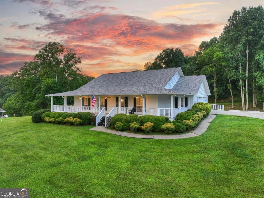 832 W First ST Blue Ridge, GA 30513