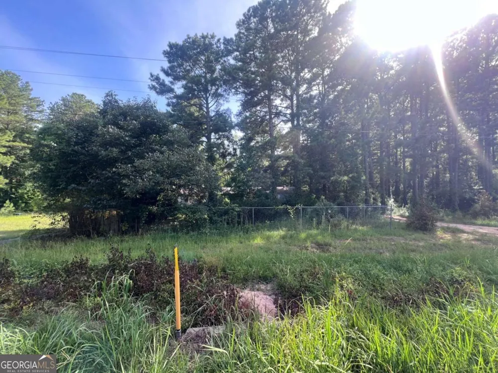 1856 18 East HWY Macon, GA 31217
