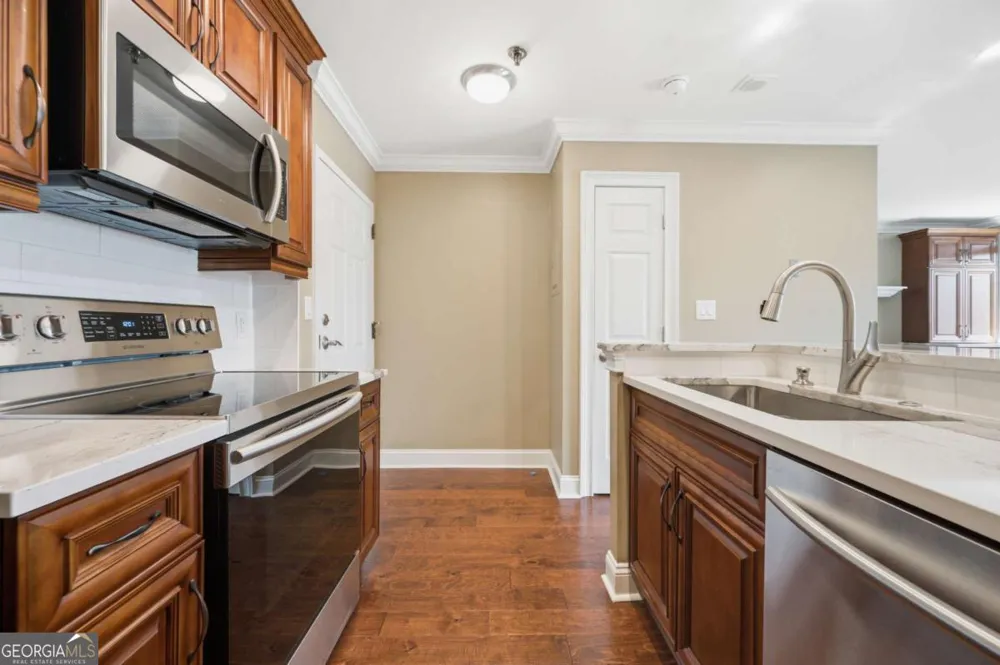 300 Johnson Ferry RD Sandy Springs, GA 30328