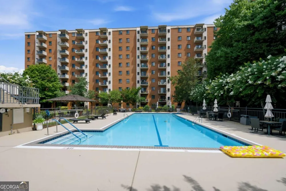 300 Johnson Ferry RD Sandy Springs, GA 30328