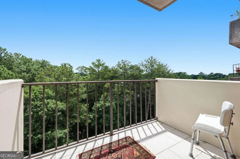 300 Johnson Ferry RD Sandy Springs, GA 30328