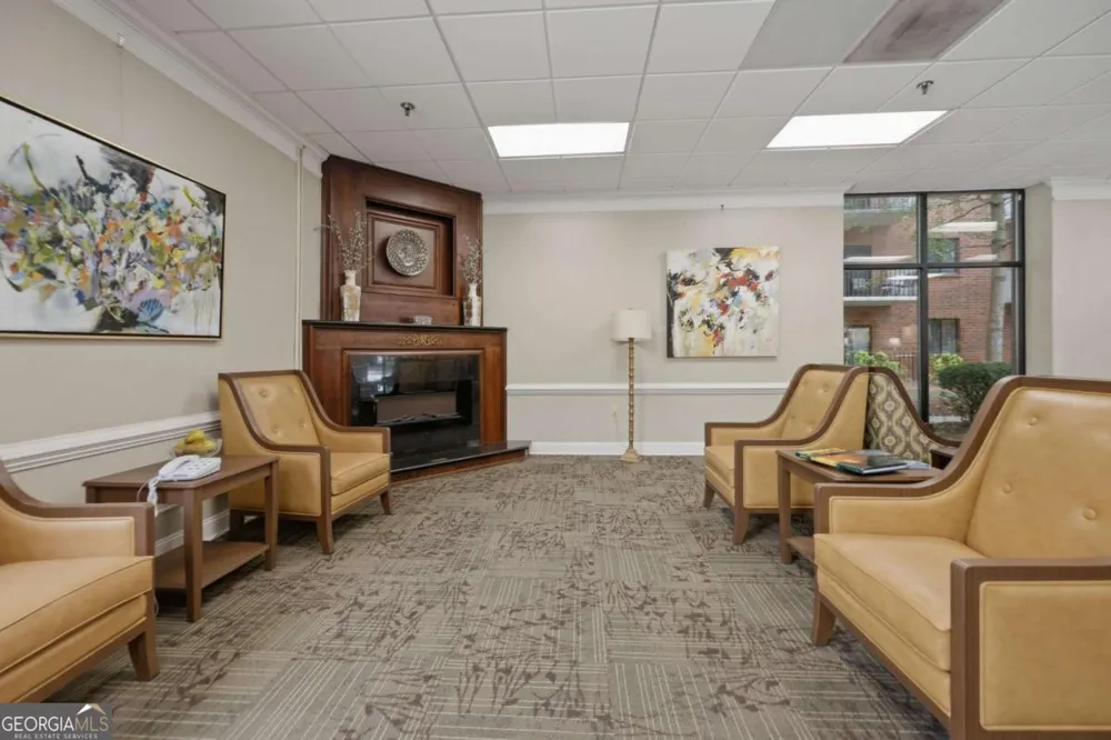 300 Johnson Ferry RD Sandy Springs, GA 30328