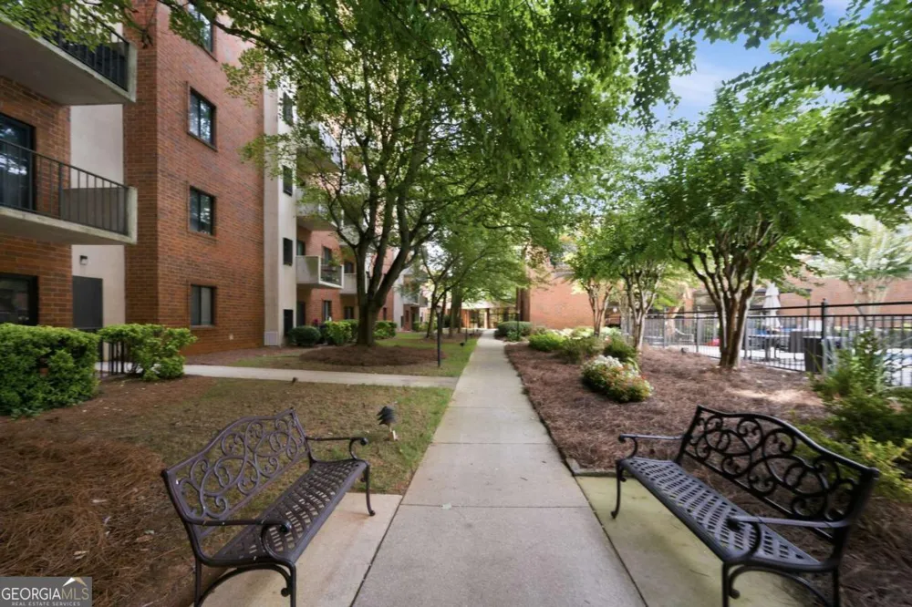 300 Johnson Ferry RD Sandy Springs, GA 30328