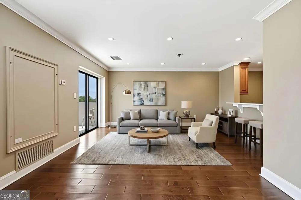 300 Johnson Ferry RD Sandy Springs, GA 30328
