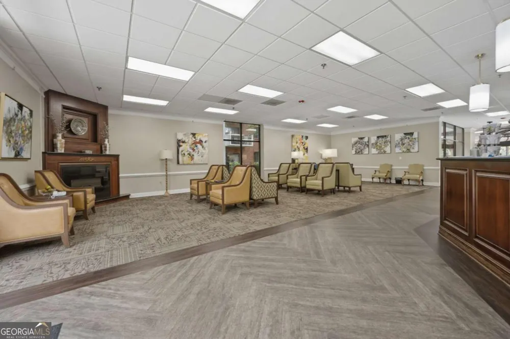 300 Johnson Ferry RD Sandy Springs, GA 30328