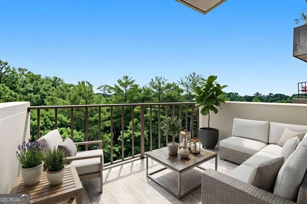 300 Johnson Ferry RD Sandy Springs, GA 30328