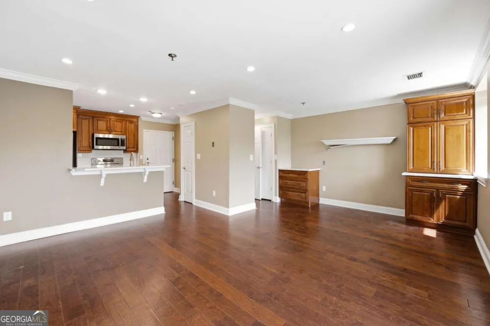 300 Johnson Ferry RD Sandy Springs, GA 30328