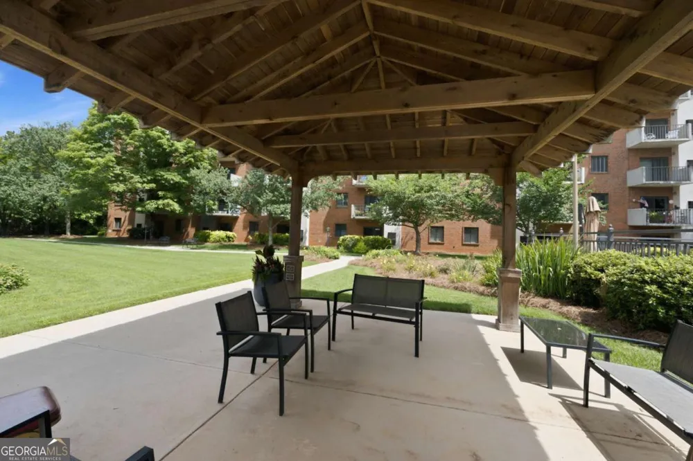 300 Johnson Ferry RD Sandy Springs, GA 30328