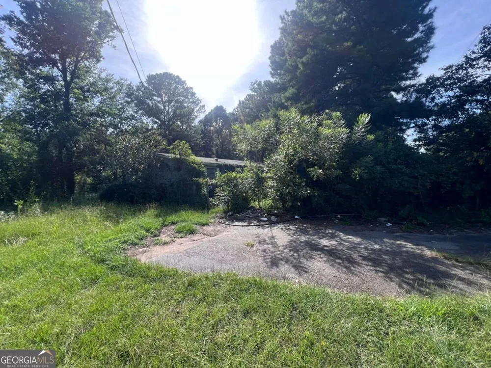1856 18 East HWY Macon, GA 31217