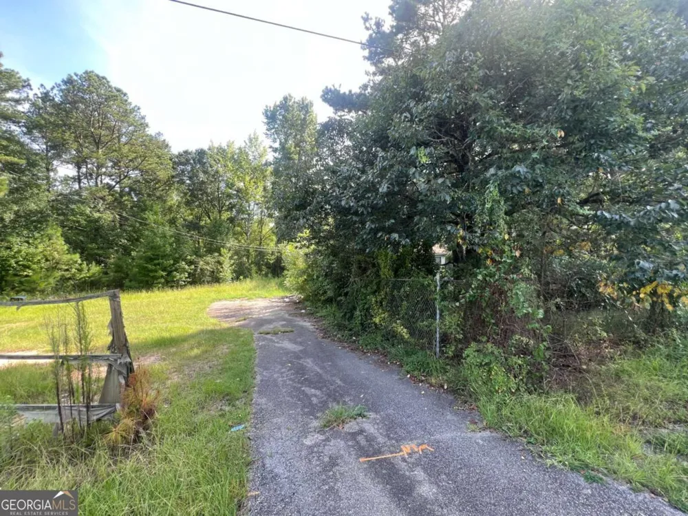 1856 18 East HWY Macon, GA 31217