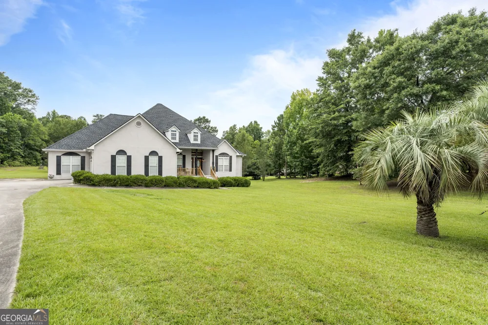 133 Gates RD Lizella, GA 31052