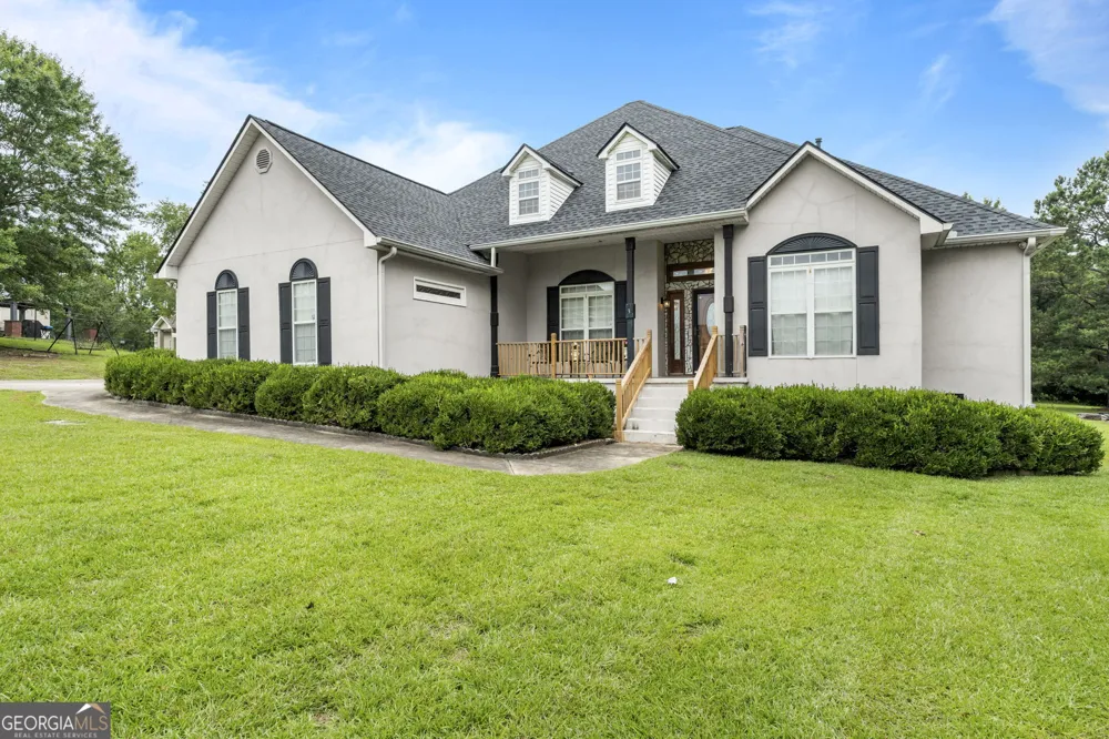 133 Gates RD Lizella, GA 31052