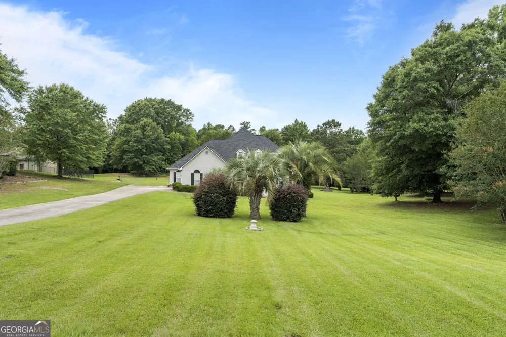 133 Gates RD Lizella, GA 31052