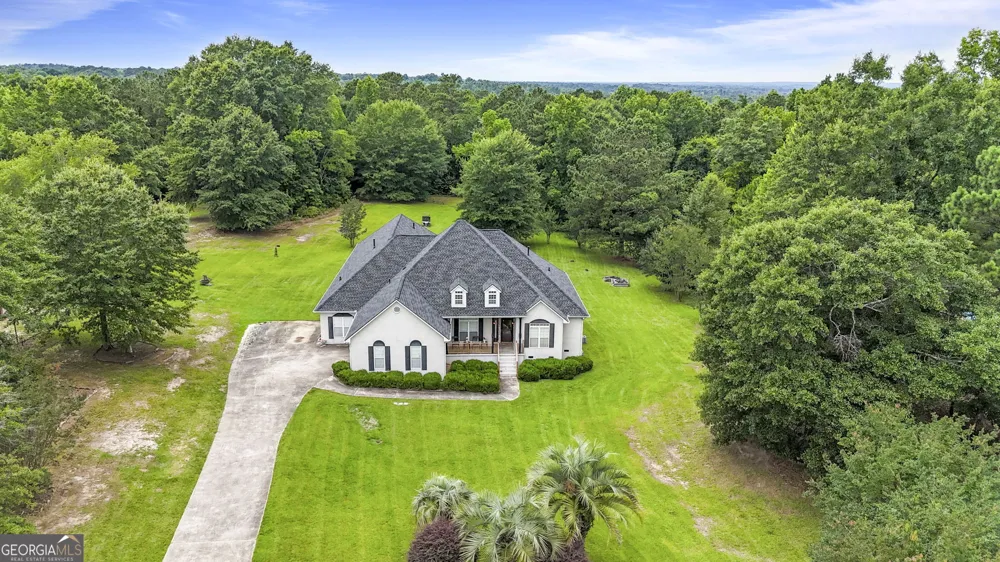 133 Gates RD Lizella, GA 31052
