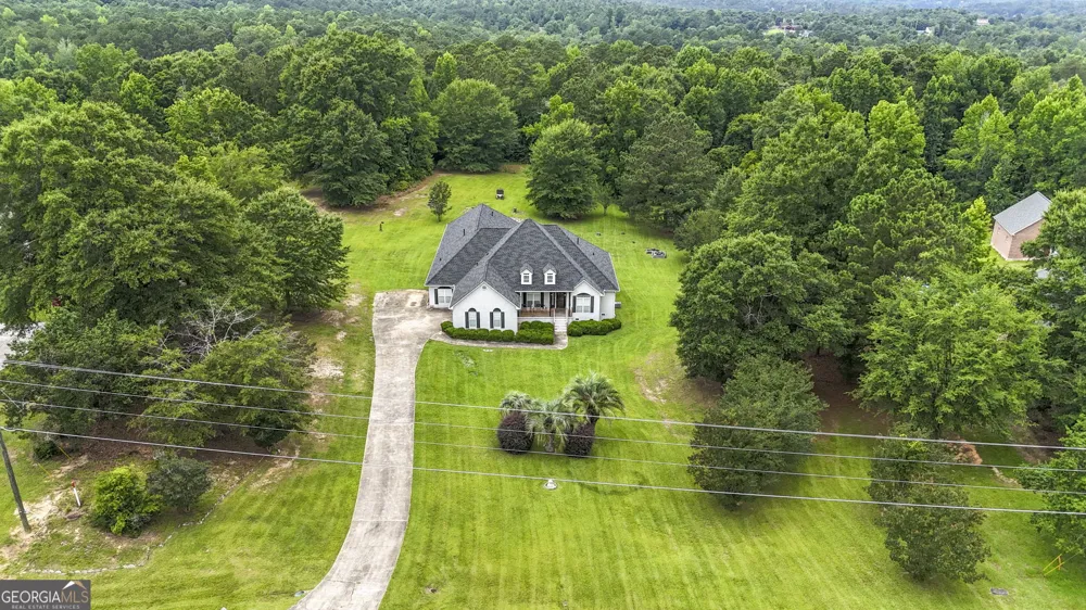 133 Gates RD Lizella, GA 31052