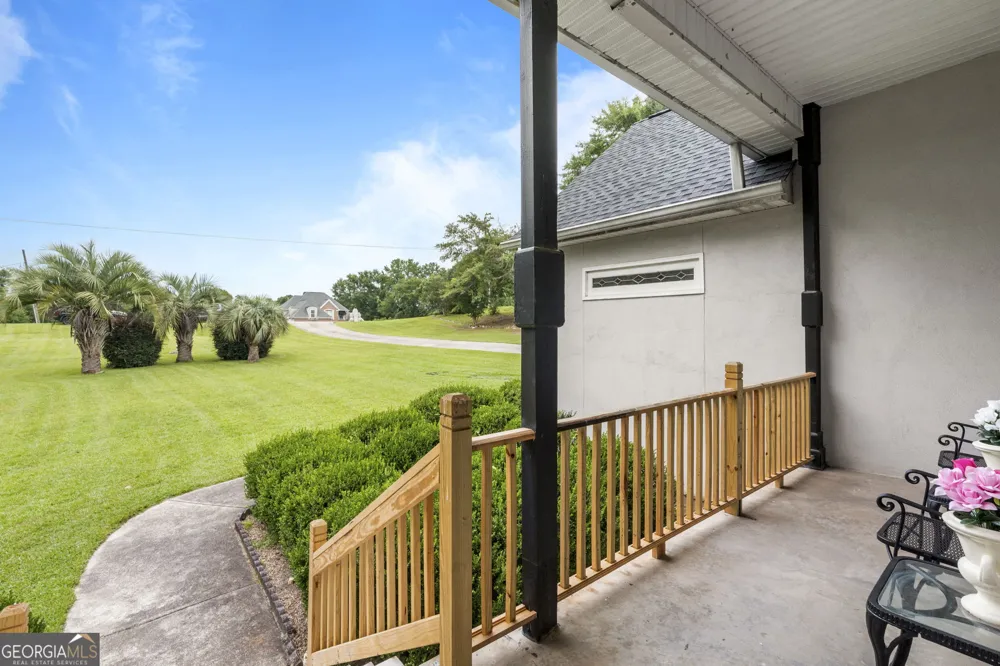 133 Gates RD Lizella, GA 31052