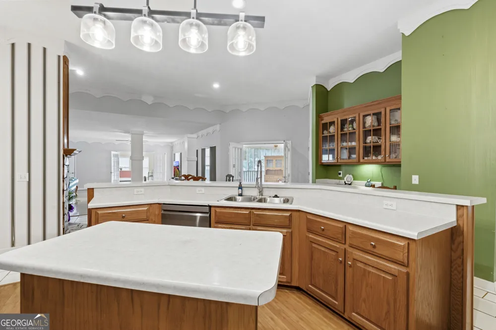 133 Gates RD Lizella, GA 31052
