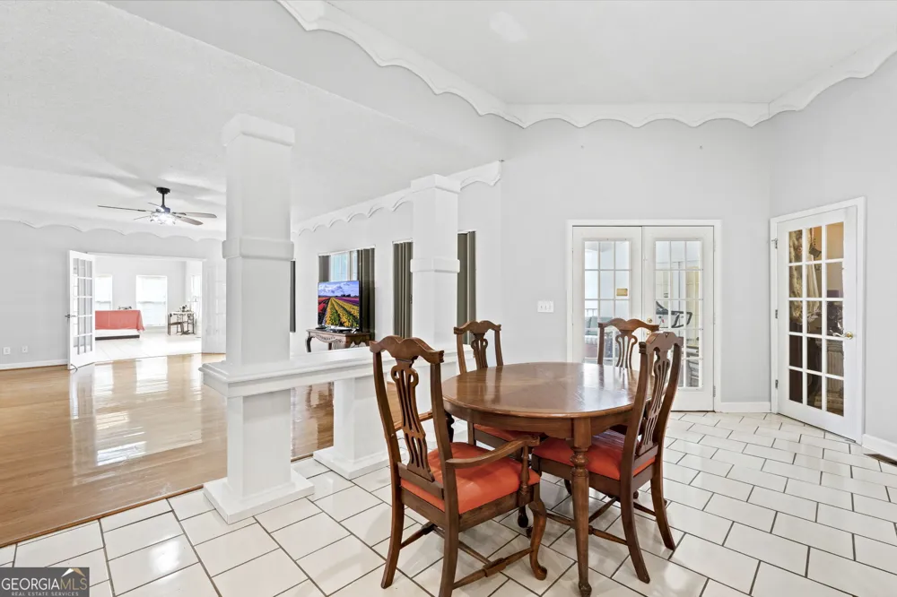 133 Gates RD Lizella, GA 31052