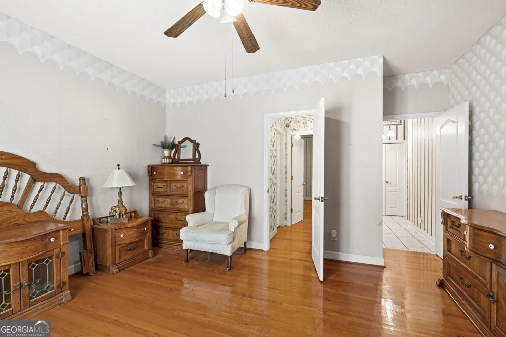 133 Gates RD Lizella, GA 31052