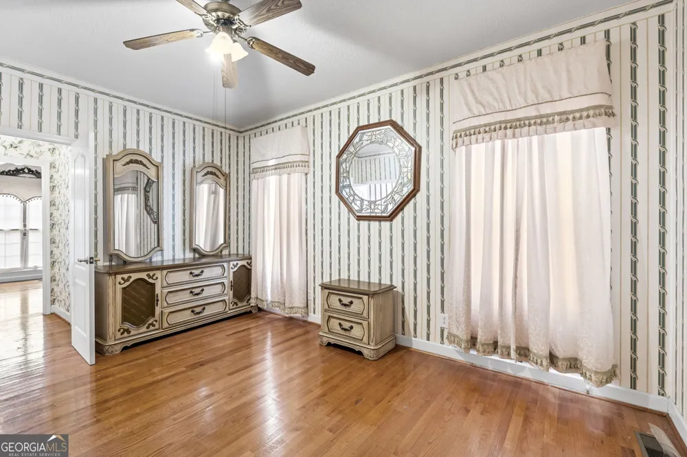 133 Gates RD Lizella, GA 31052