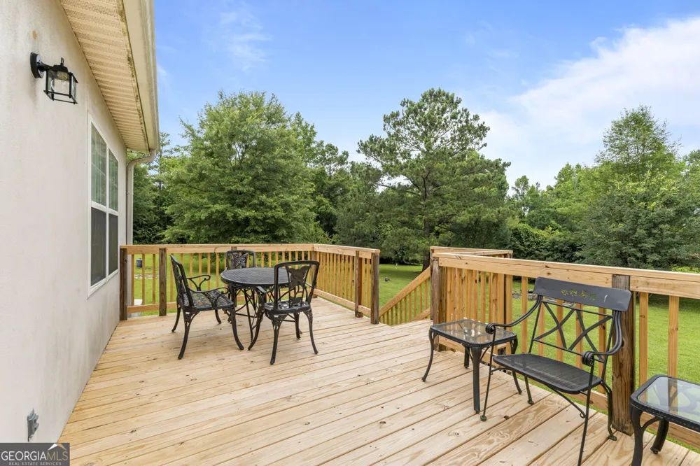 133 Gates RD Lizella, GA 31052