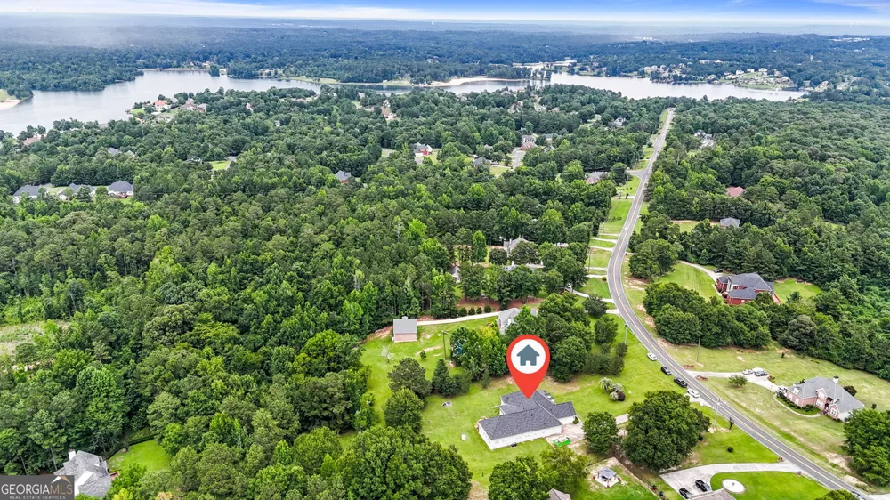 133 Gates RD Lizella, GA 31052