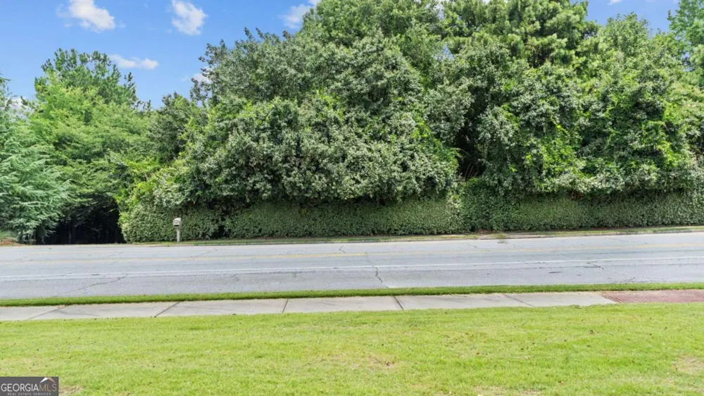 5277 Spalding DR Peachtree Corners, GA 30092
