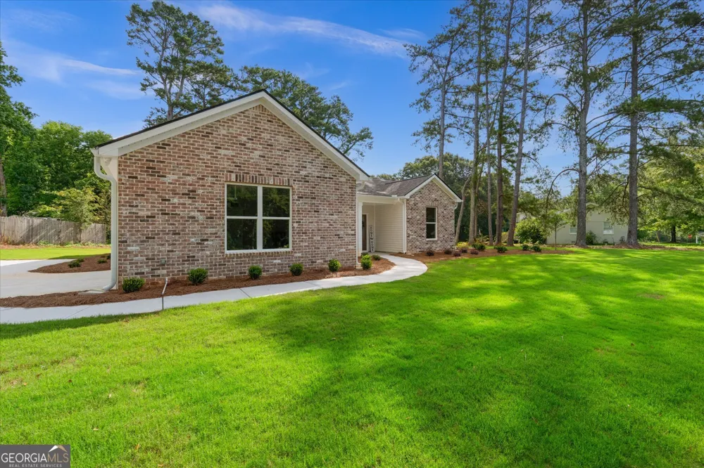 10 Colonial DR Carrollton, GA 30117