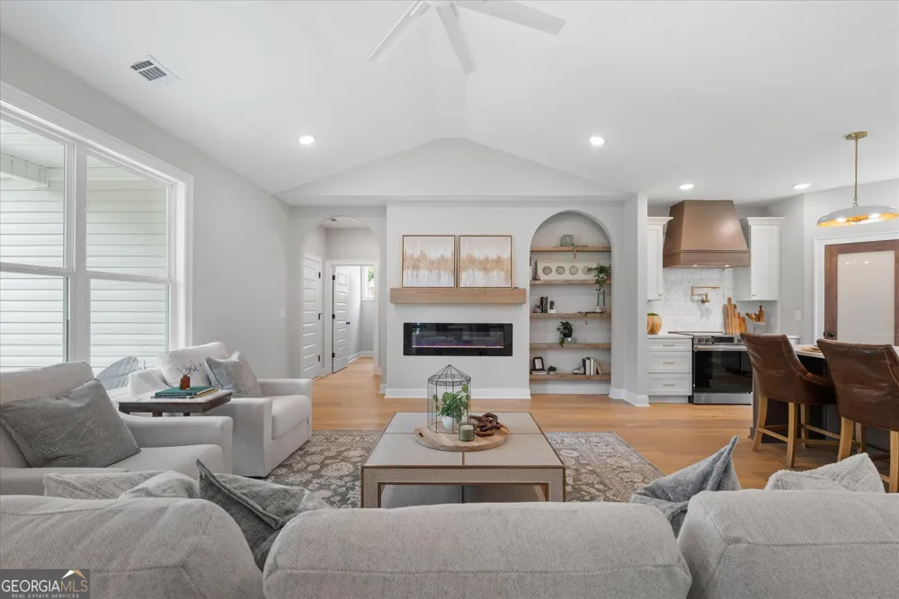 10 Colonial DR Carrollton, GA 30117