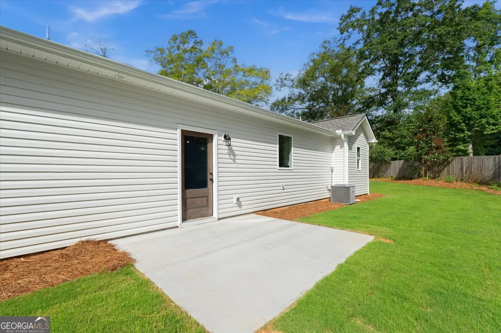 10 Colonial DR Carrollton, GA 30117