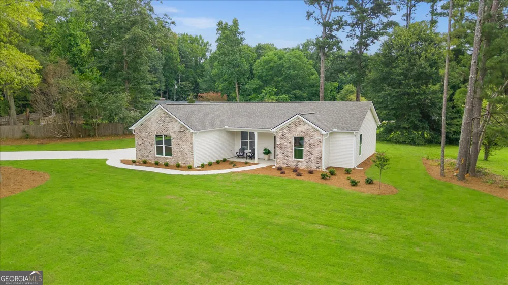 10 Colonial DR Carrollton, GA 30117