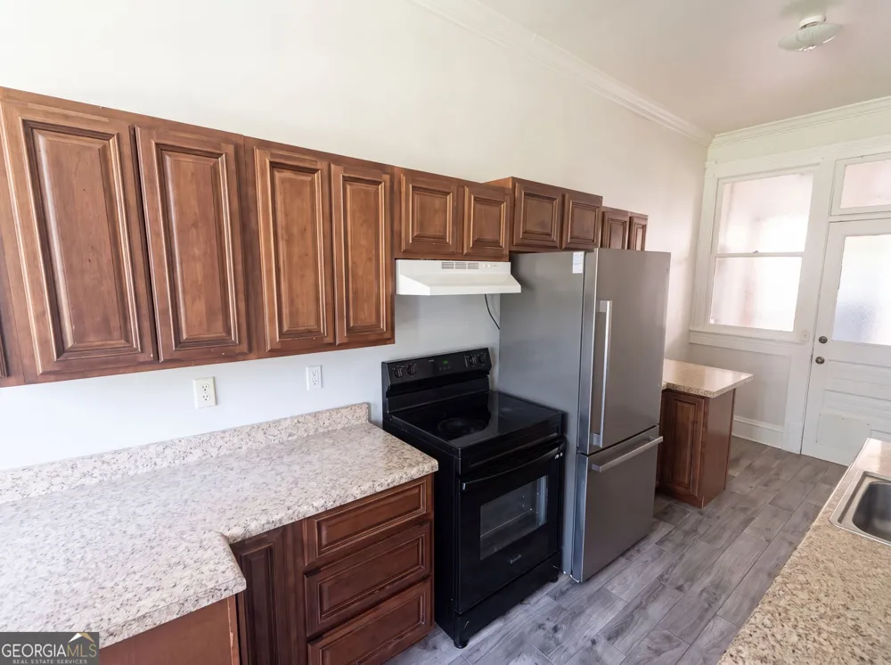 809 Mary ST Waycross, GA 31503