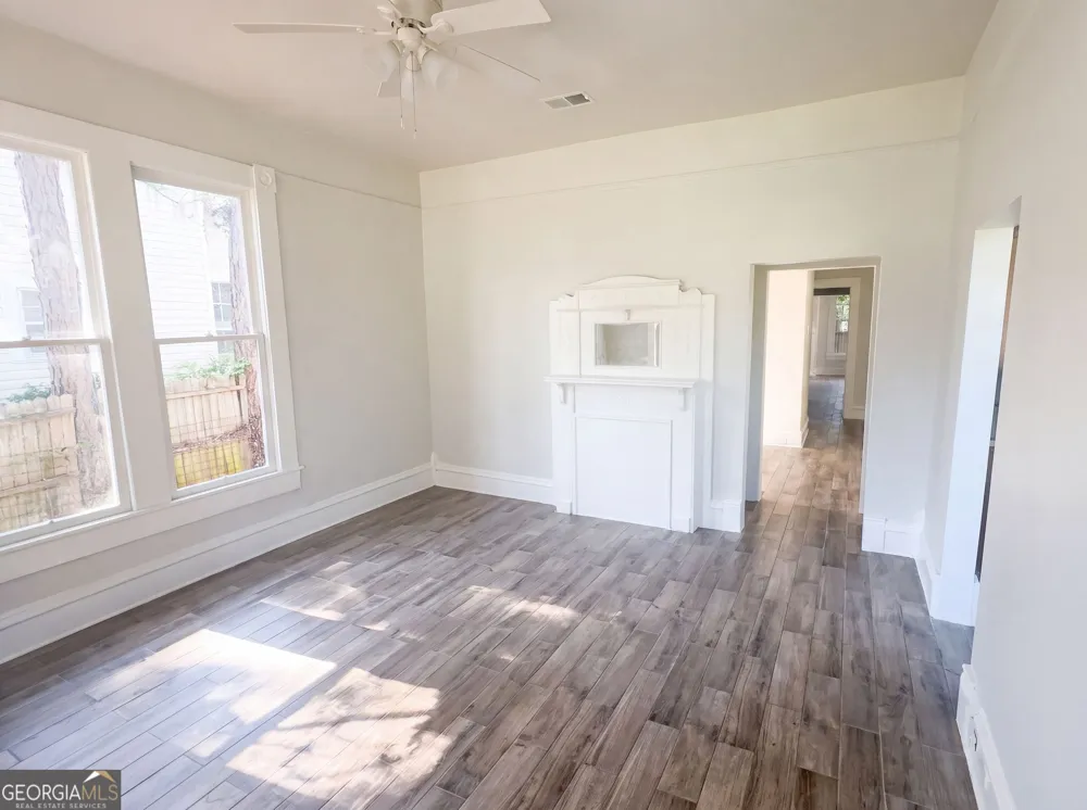 809 Mary ST Waycross, GA 31503