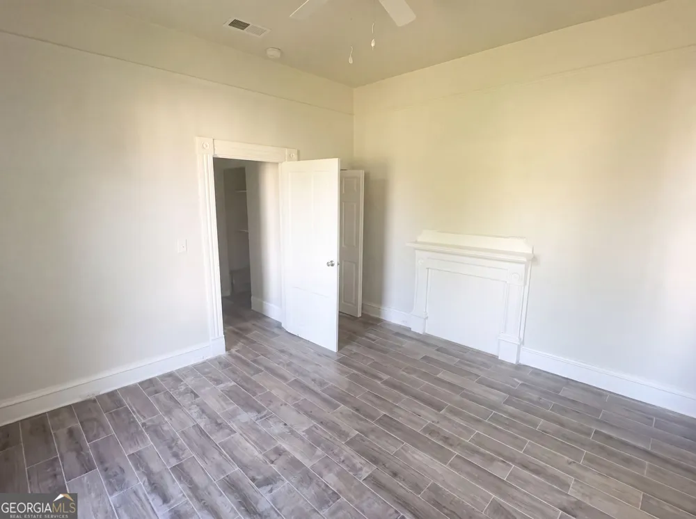 809 Mary ST Waycross, GA 31503