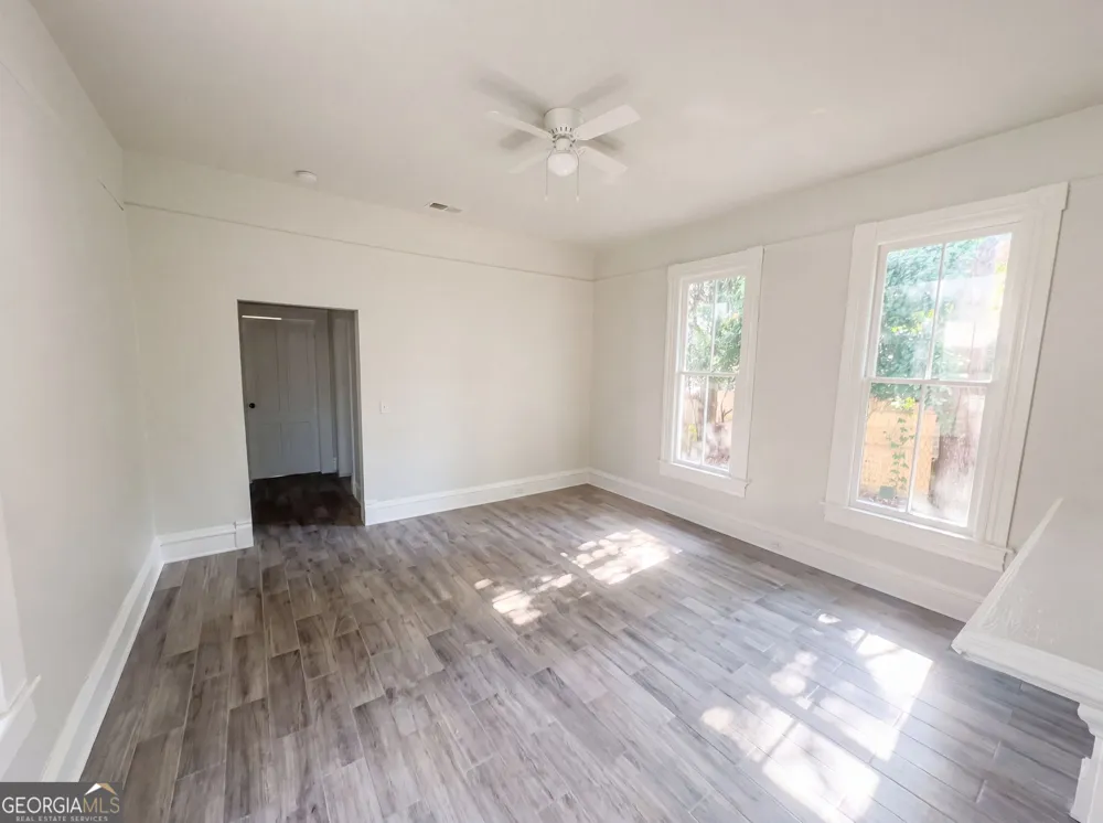 809 Mary ST Waycross, GA 31503