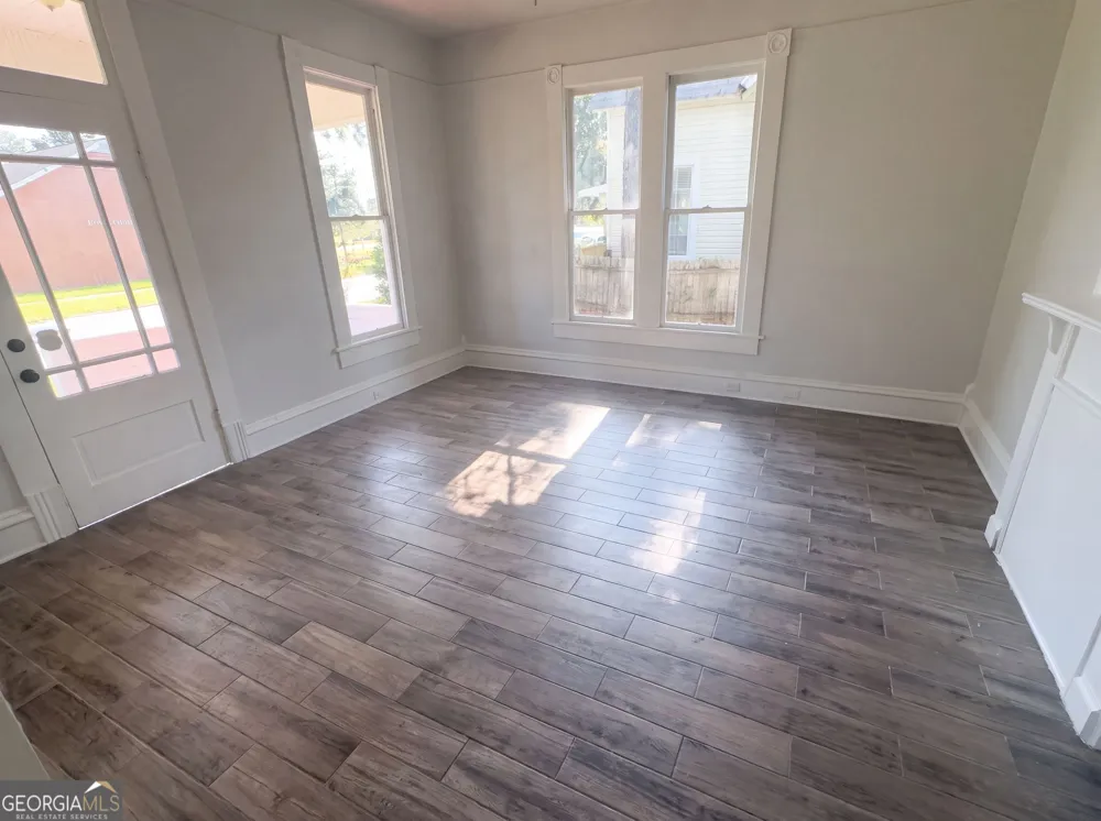 809 Mary ST Waycross, GA 31503